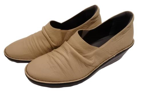 【インコルジェ3249 サンドグレイ】くしゅくしゅスマートスリッポン